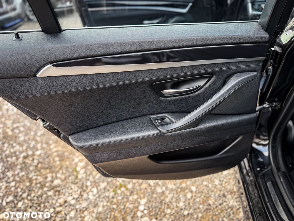 BMW Seria 5 525d Modern Line - 27