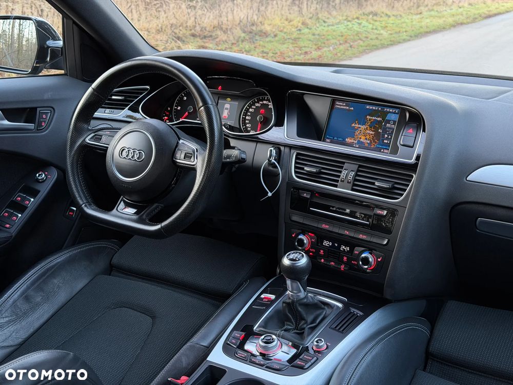 Audi A4 Avant 2.0 TDI DPF clean diesel quattro S line Sportpaket - 10