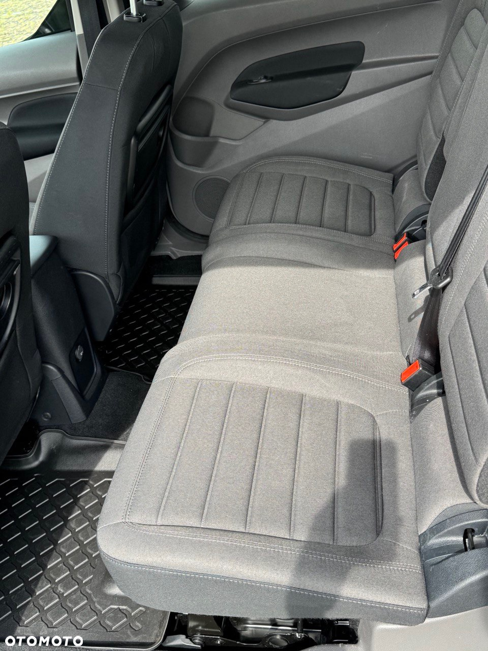 Ford Tourneo Connect Grand - 11