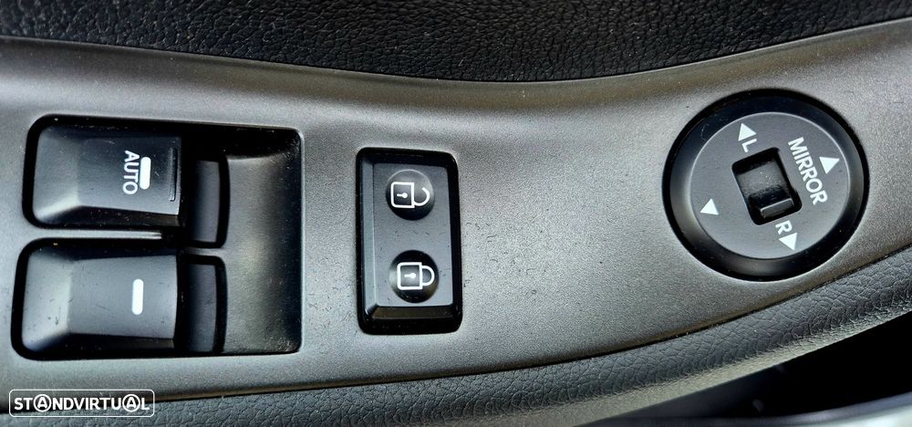 Kia Picanto 1.0 Fifa World Cup Edition - 35