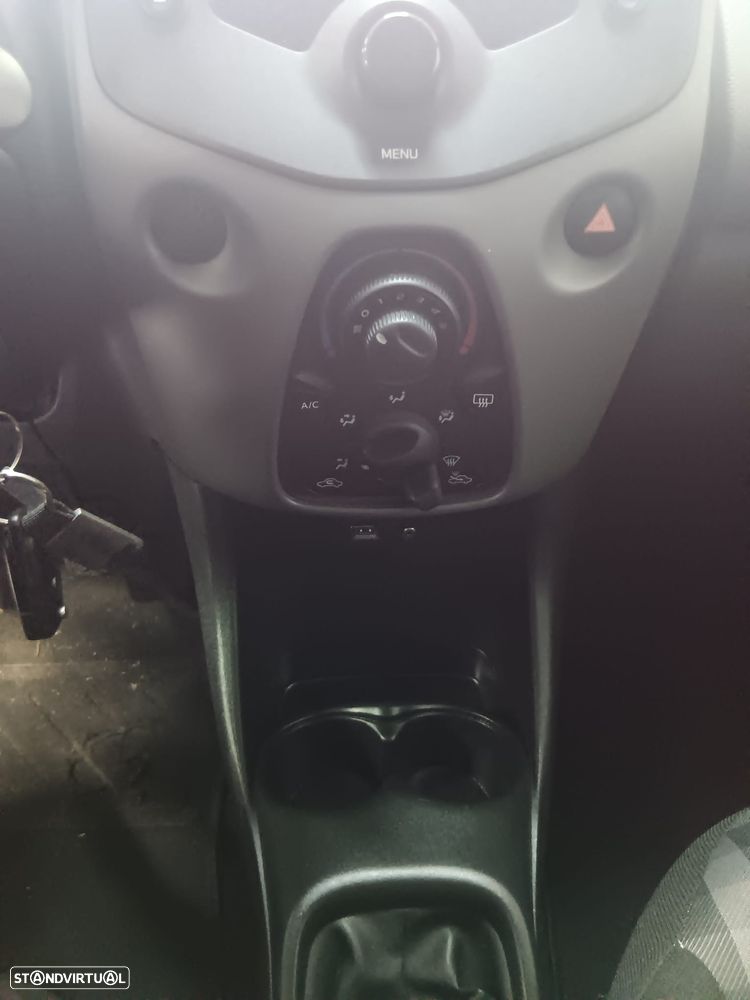 Peugeot 108 1.0 VTi Active - 12