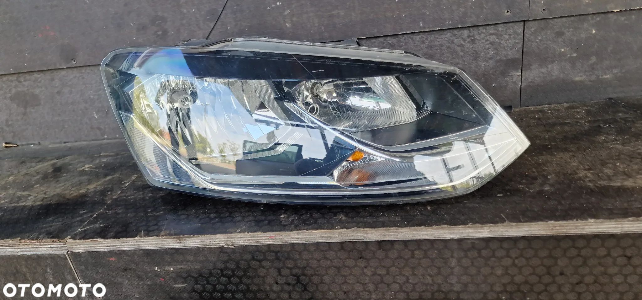 LAMPA PRZÓD PRAWA VW Polo 6c Lift - 1