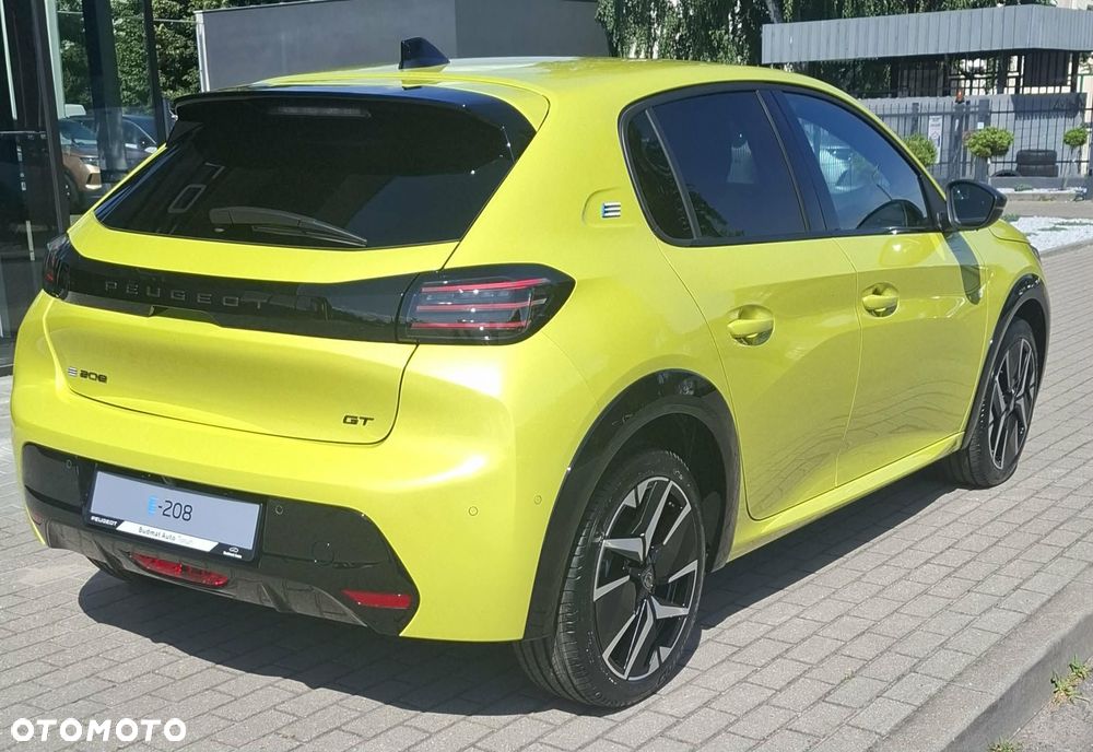 Peugeot 208 - 4
