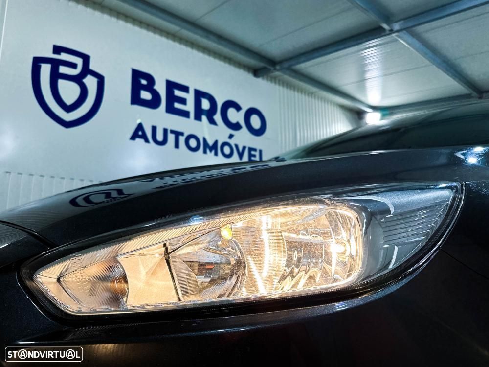 Ford Focus 1.6 TDCi Titanium — fotografia 13