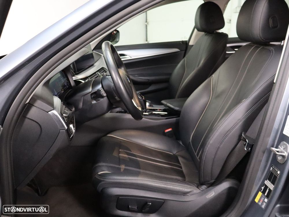 BMW 530 e Line Luxury - 6