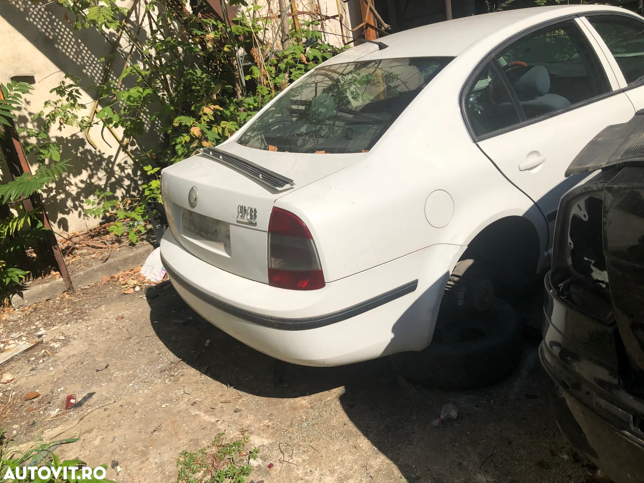 Bara spate Skoda Superb 1 alb 2005 - 2