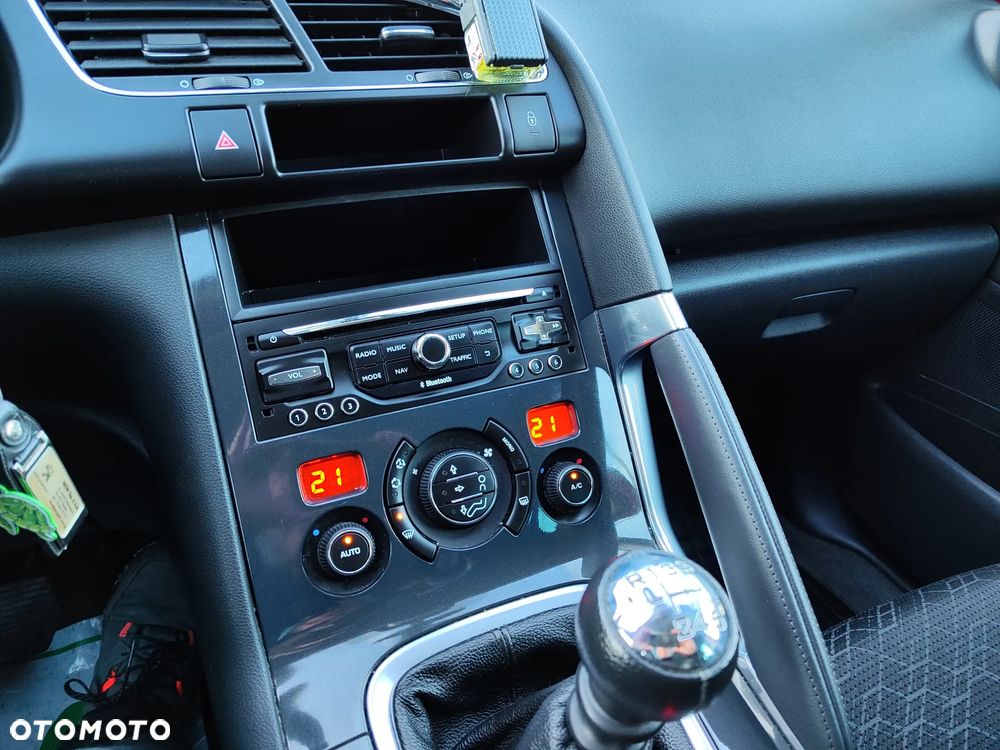 Peugeot 3008 1.6 HDi Style - 16