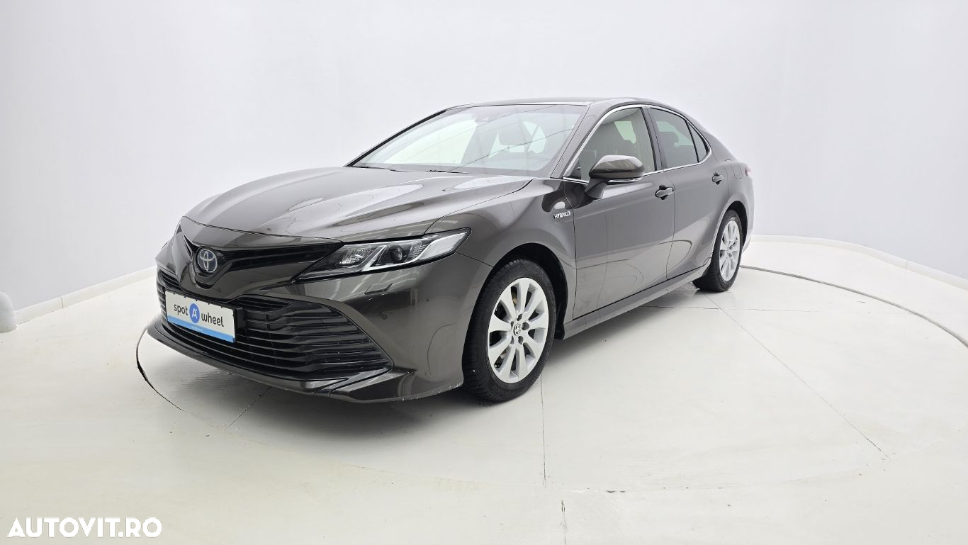 Toyota Camry - 2