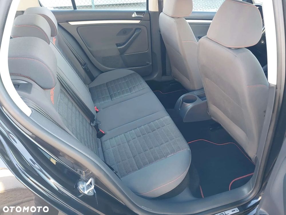 Volkswagen Golf V 1.6 Comfortline - 19