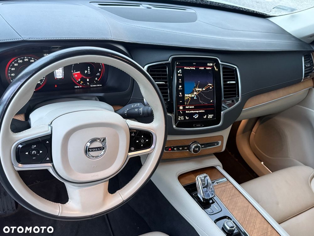 Volvo XC 90 - 15
