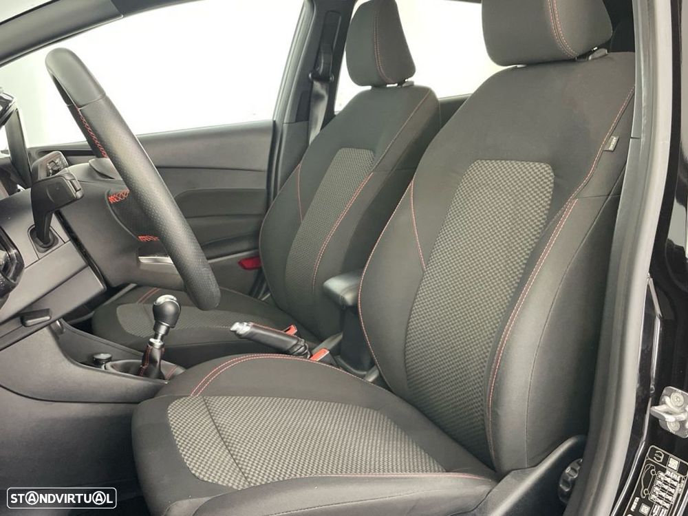 Ford Fiesta 1.0 EcoBoost ST-Line — fotografia 17