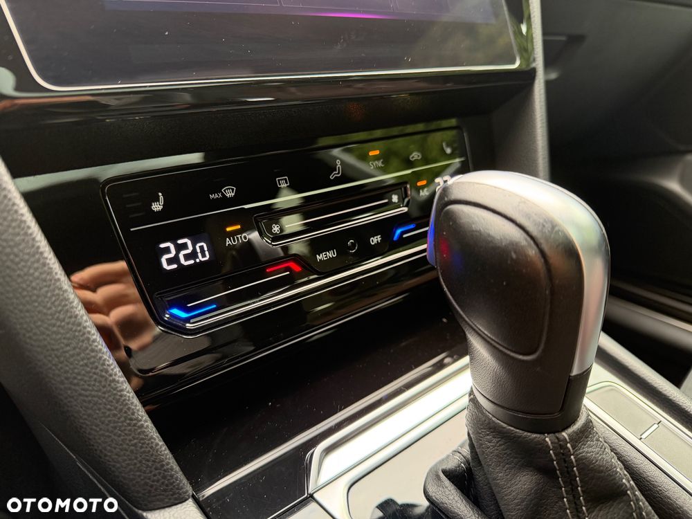 Volkswagen Arteon 2.0 TDI R-Line DSG - 35
