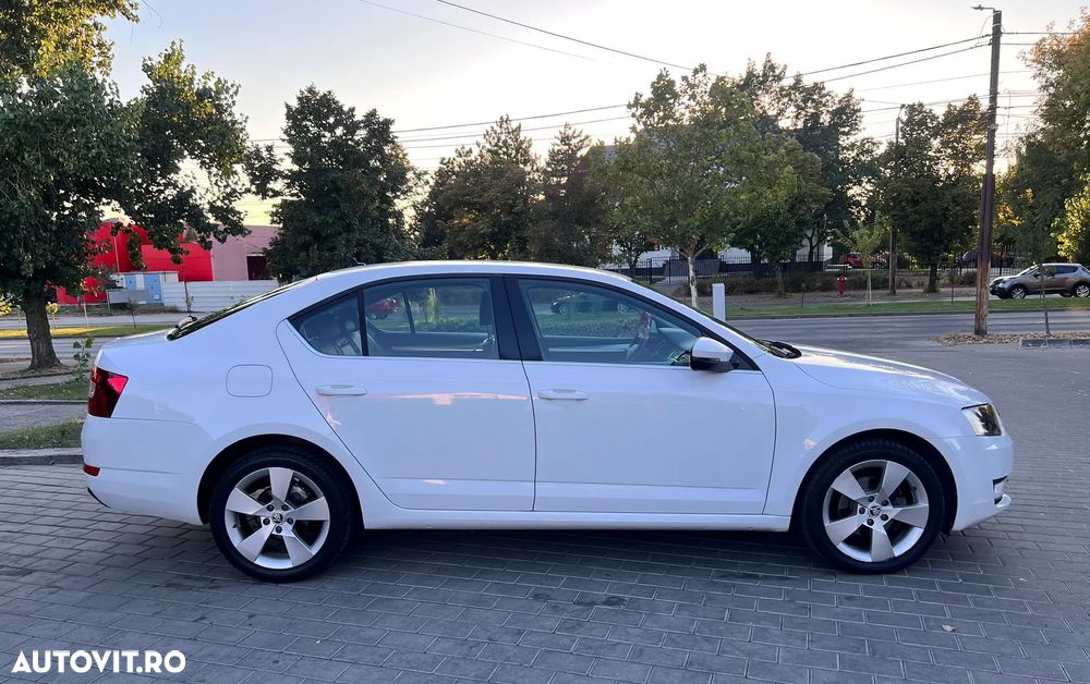 Skoda Octavia 1.6 TDI DSG Premium Edition - 9