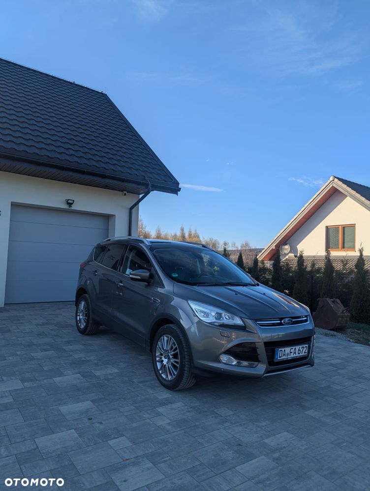 Ford Kuga 1.6 EcoBoost 2x4 Titanium - 2
