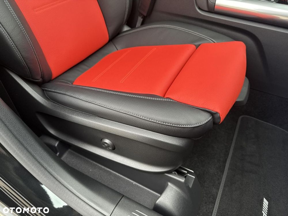 Mercedes-Benz GLA - 27