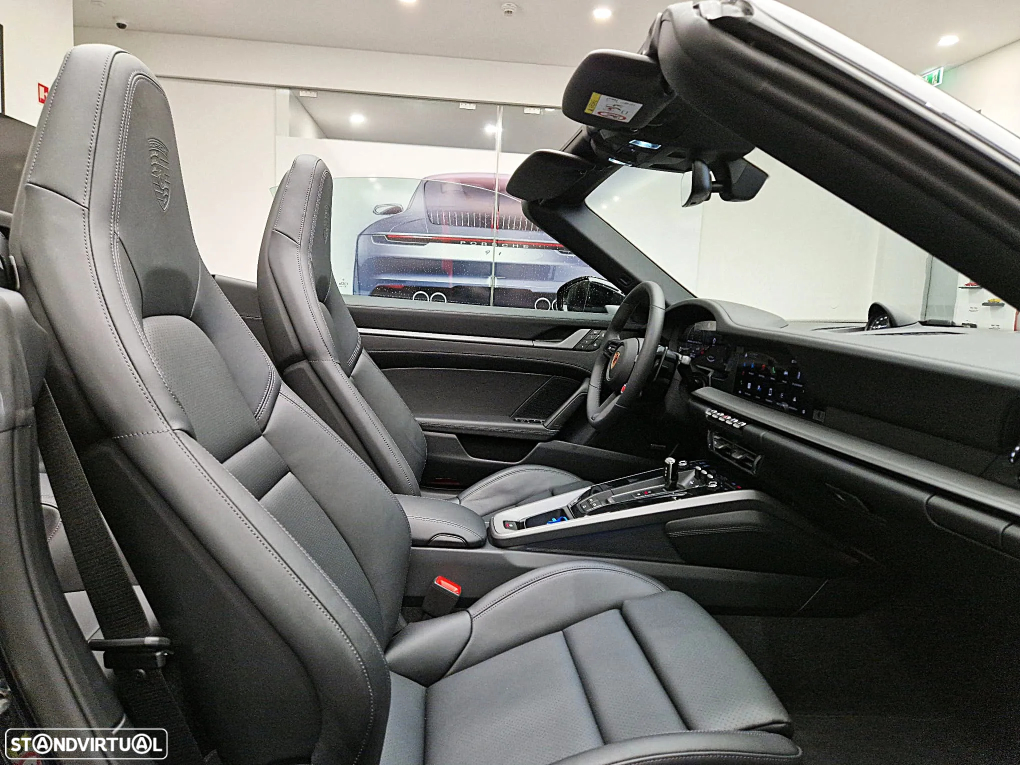 Porsche 911 (992) Carrera - 25
