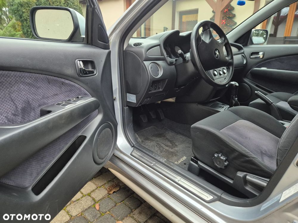 Mitsubishi Outlander 2.0 Comfort 4WD - 11