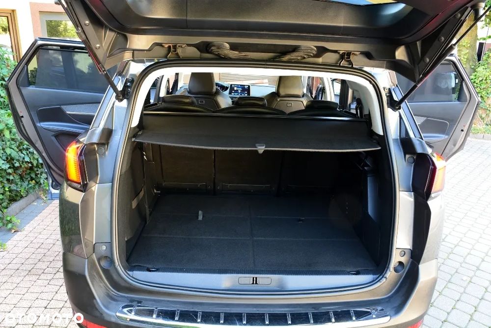Peugeot 5008 1.6 BlueHDI Allure S&S EAT6 - 17