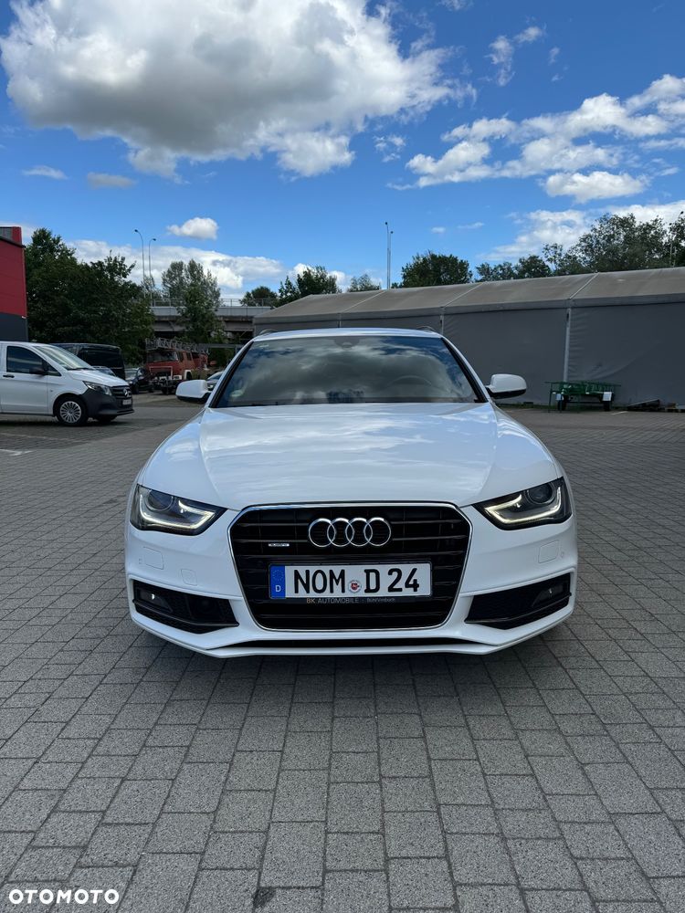 Audi A4 Avant 2.0 TDI DPF clean diesel quattro S line Sportpaket - 2