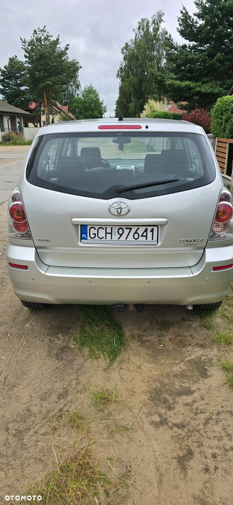 Toyota Corolla Verso - 10