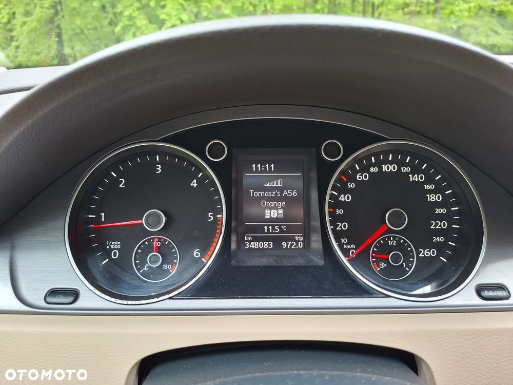 Volkswagen Passat 2.0 TDI Comfortline - 12