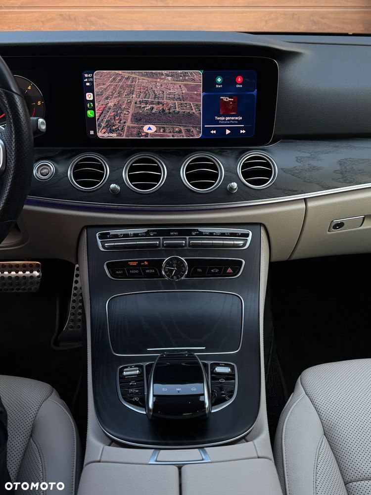 Mercedes-Benz Klasa E 220 d 4-Matic Business Edition 9G-TRONIC - 14