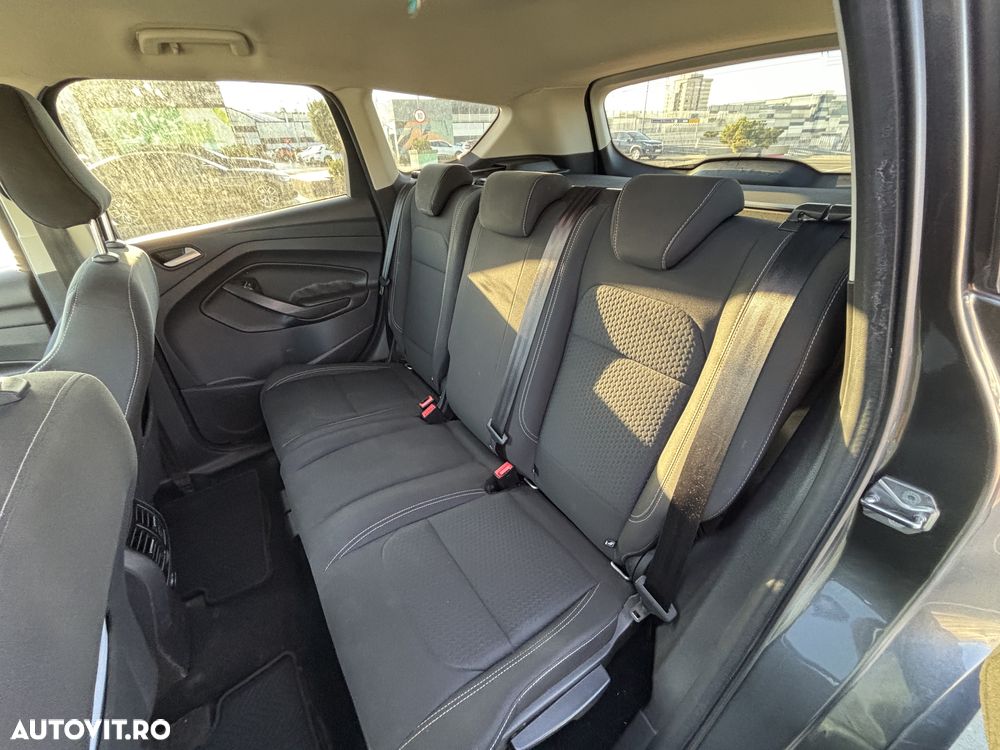 Ford Kuga - 19