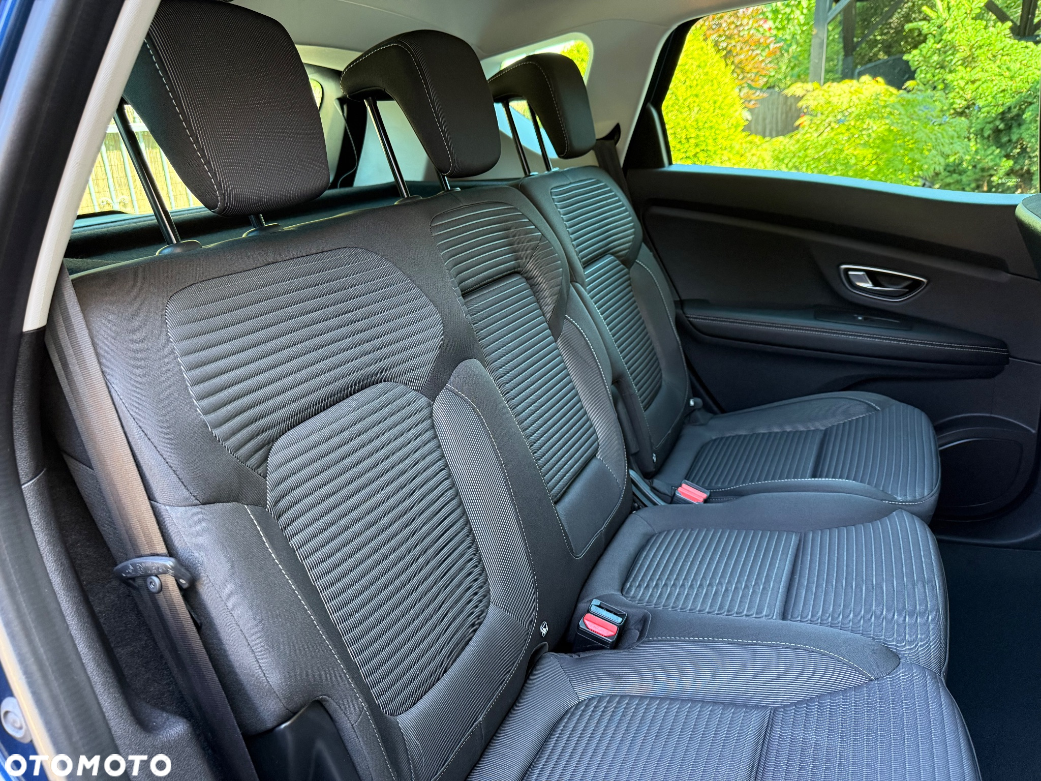 Renault Scenic TCe 140 GPF BUSINESS EDITION - 28
