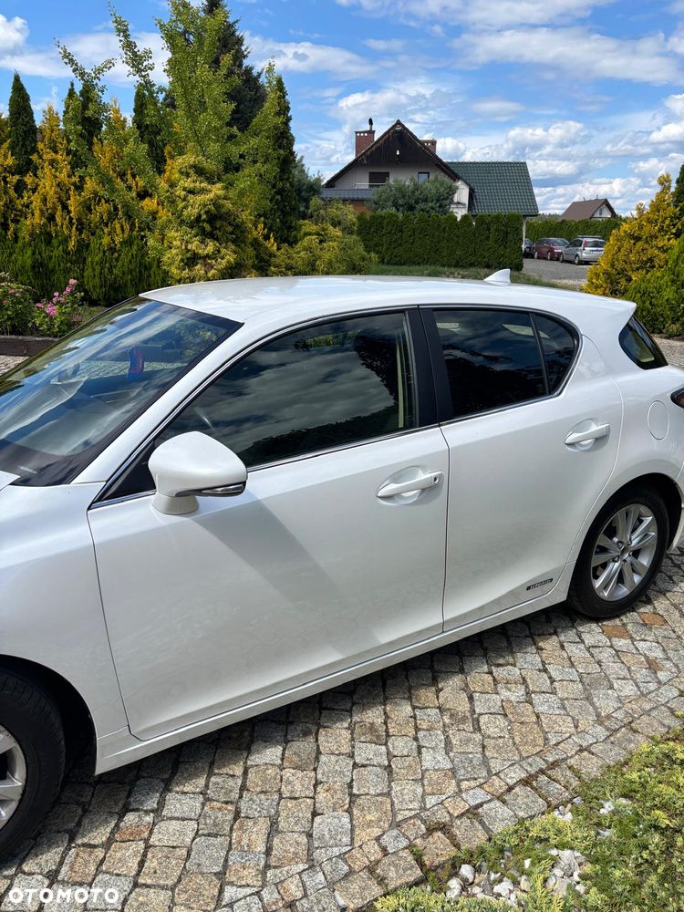 Lexus CT - 3