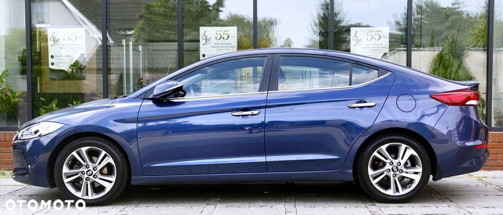 Hyundai Elantra - 23