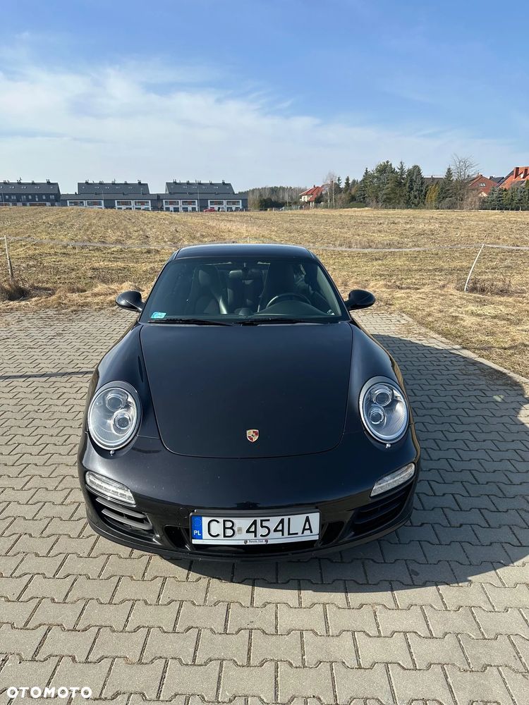 Porsche 911 Carrera 4 GTS PDK - 11