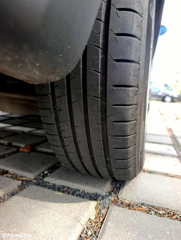 BMW Seria 1 118d DPF - 25