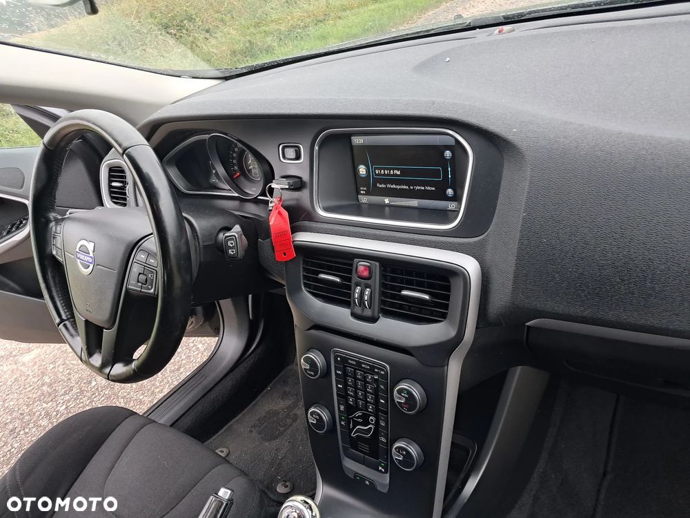 Volvo V40 D2 Momentum - 11