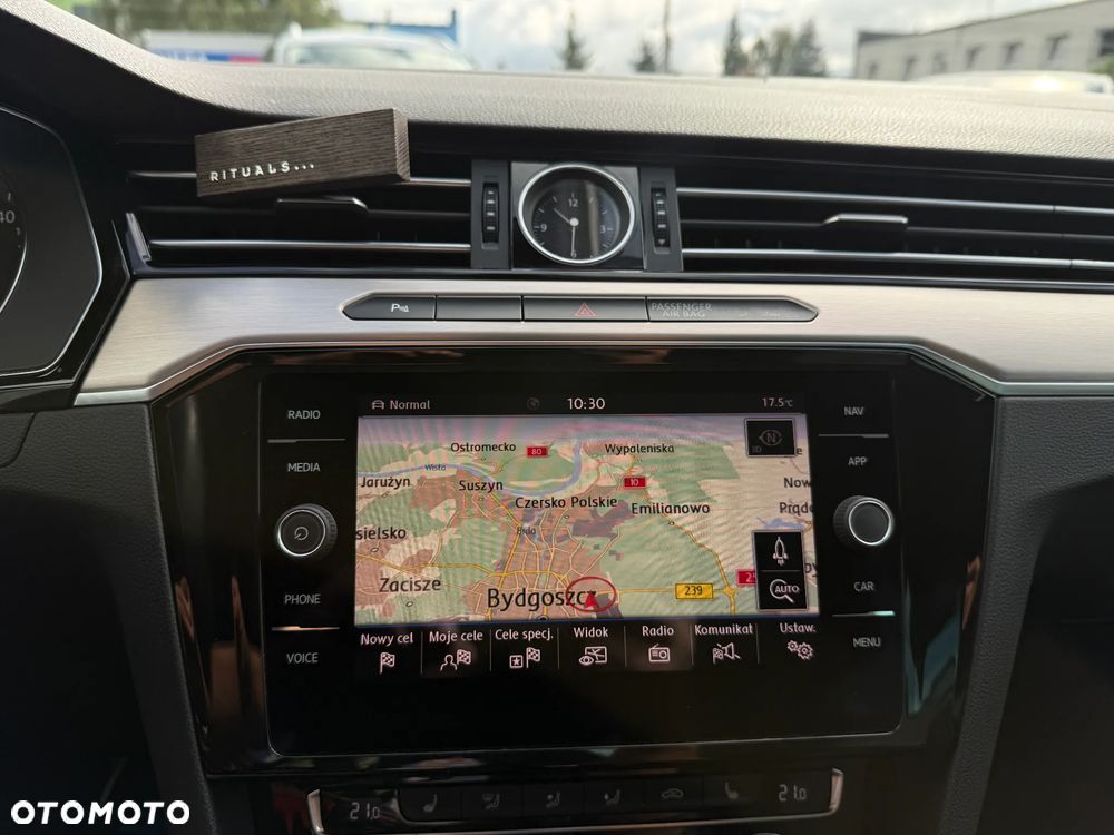Volkswagen Passat - 23
