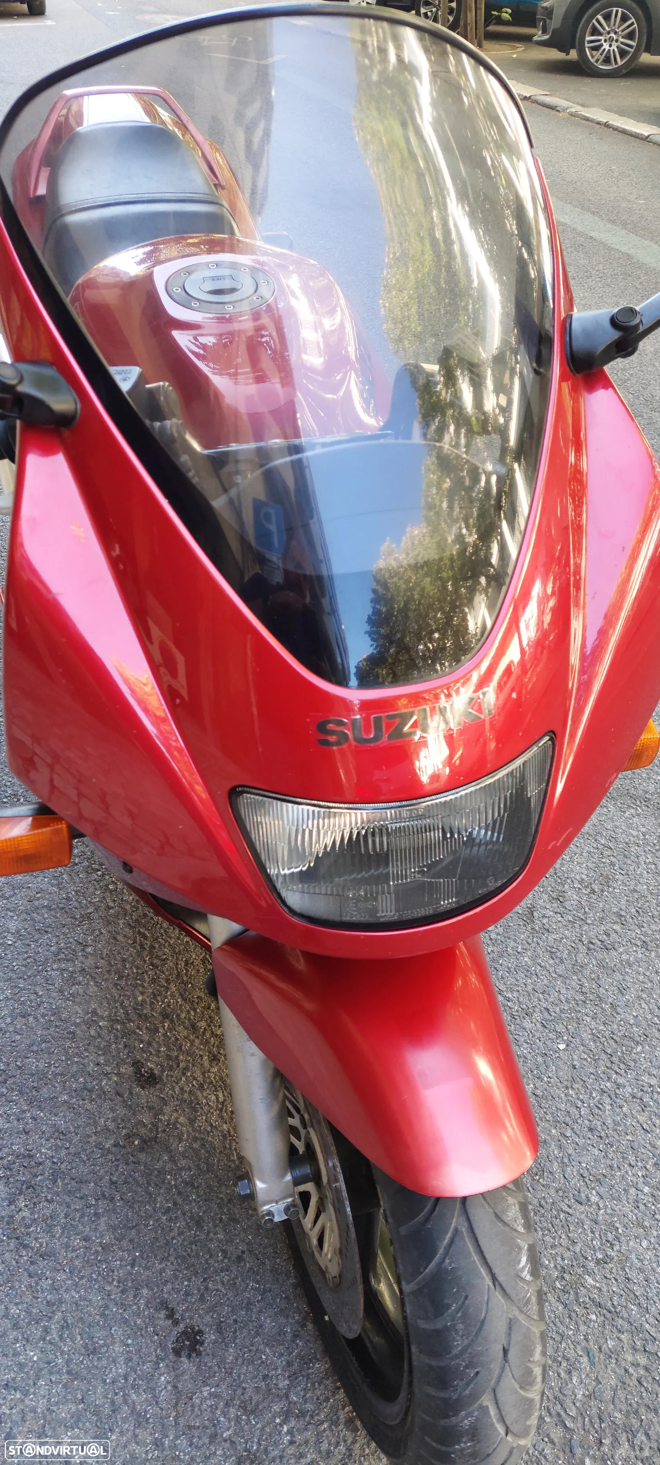 Suzuki RF RF900 - 10