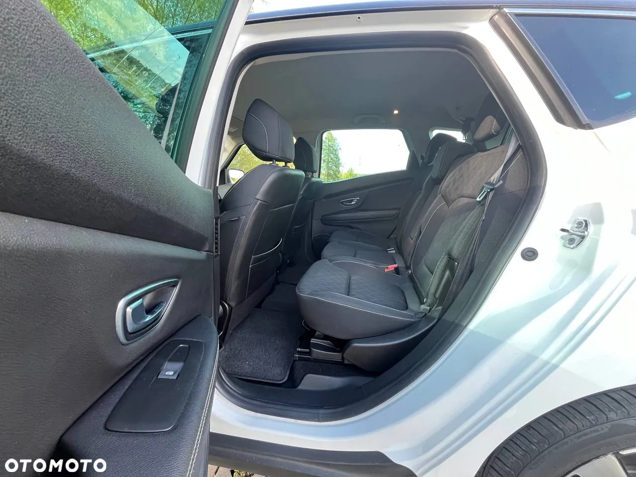 Renault Scenic 1.7 Blue dCi Zen - 11