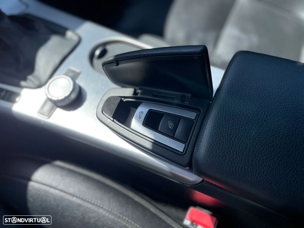 Mercedes-Benz SLK 200 (BlueEFFICIENCY) 7G-TRONIC — fotografia 17