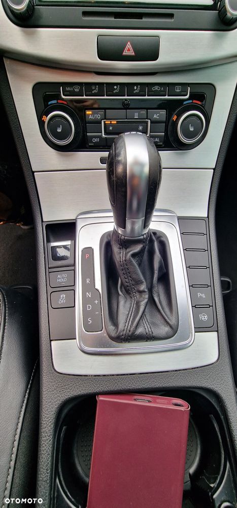 Volkswagen Passat - 29