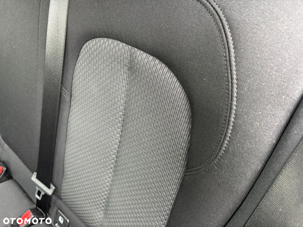 BMW Seria 1 118i Advantage - 17