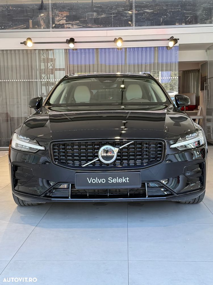 Volvo V60 B4 MHEV AT Plus Dark - 3