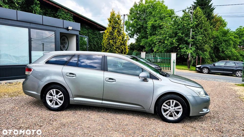 Toyota Avensis 2.0 Sol plus NAVI - 9