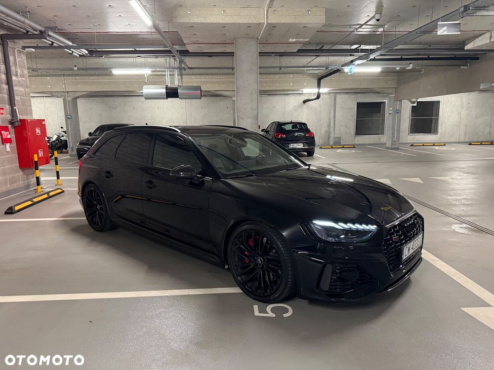 Audi RS4 Avant - 3