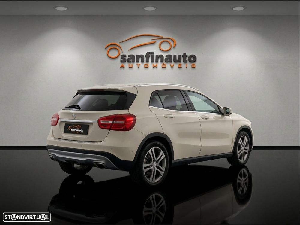Mercedes-Benz GLA 200 CDI Aut. — fotografia 12