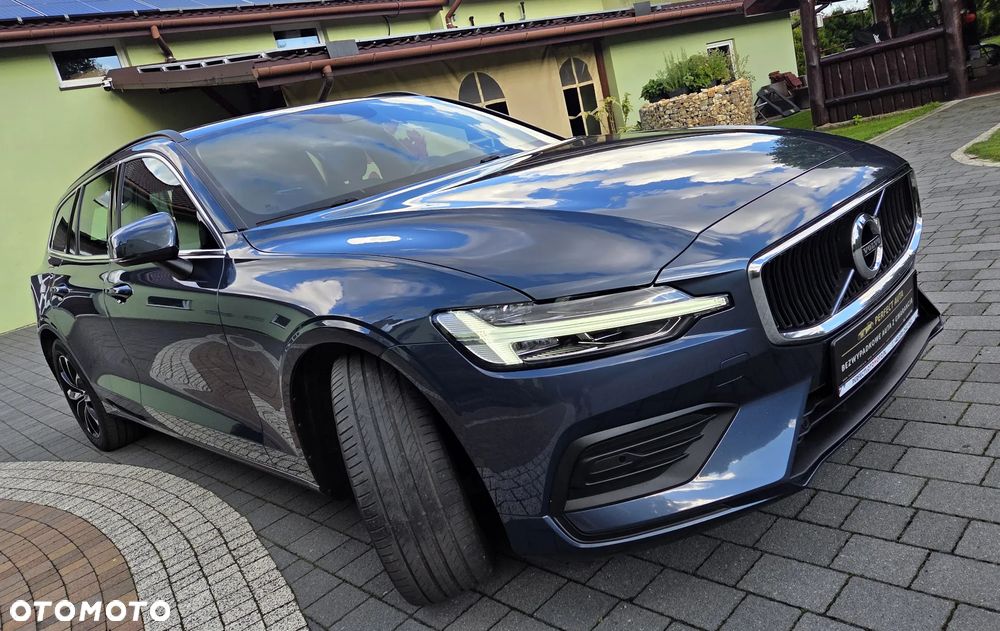 Volvo V60 B3 B DKG Momentum Pro - 5