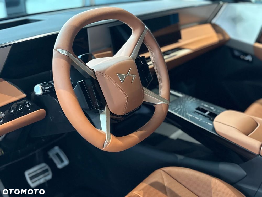 DS Automobiles N°8 - 22