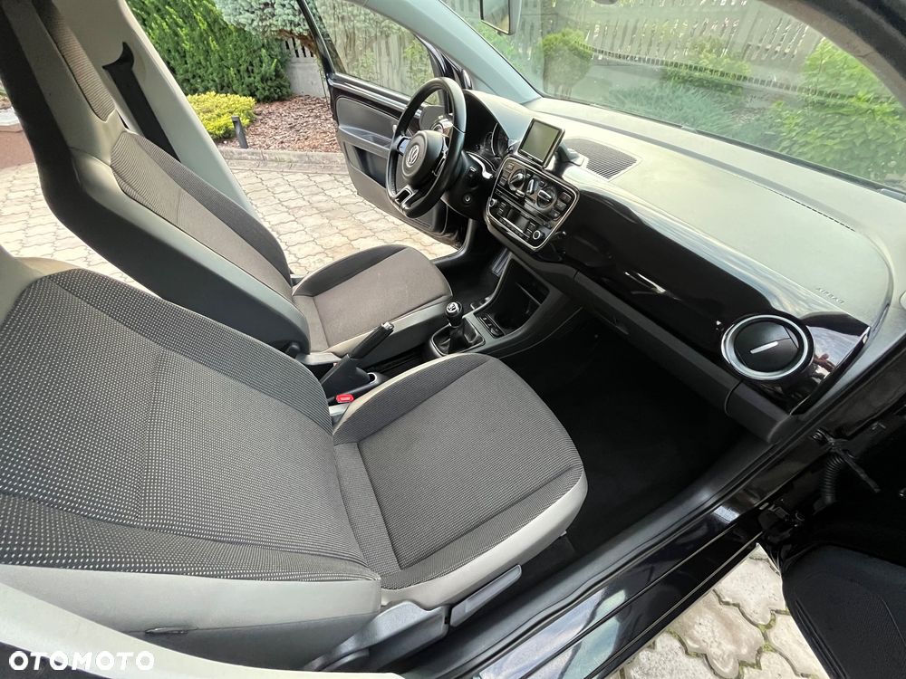 Volkswagen up! - 21