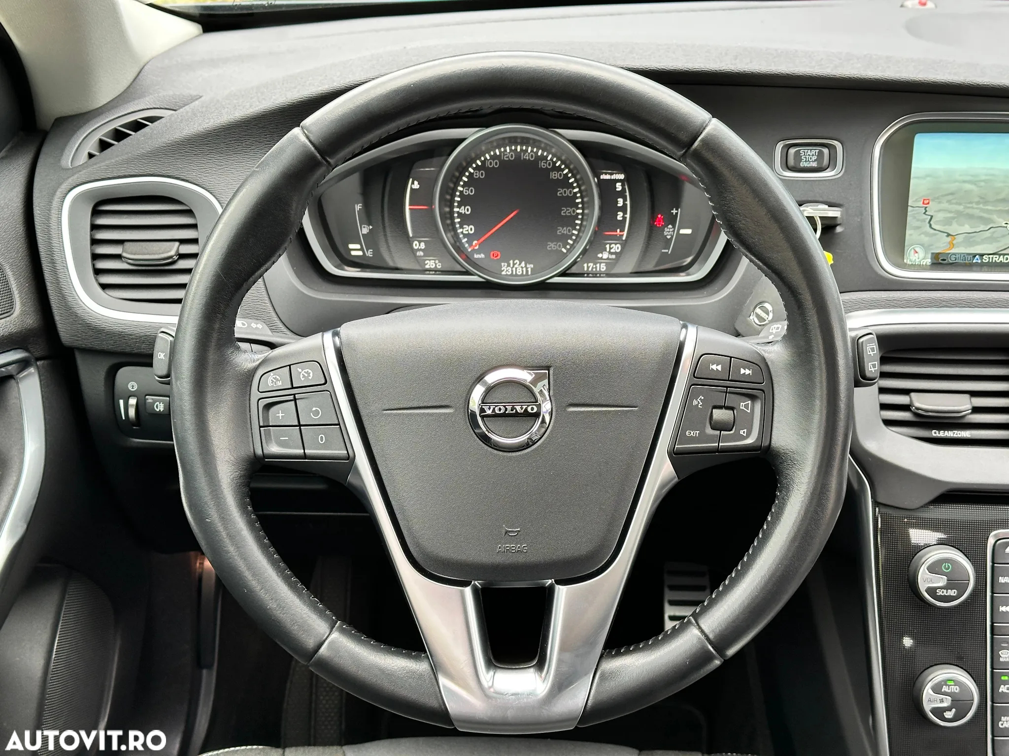 Volvo V40 D2 Summum - 23