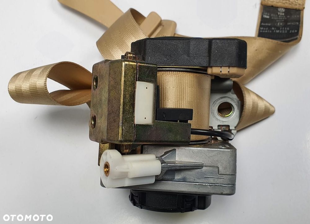 PAS BEZPIECZEŃSTWA PRAWY TYŁ VW PASSAT B5 3B9857806D - 2