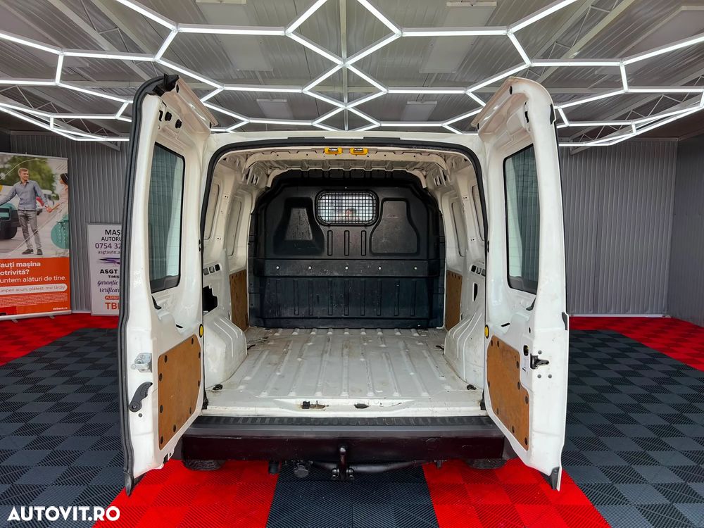 Ford Transit Connect - 17