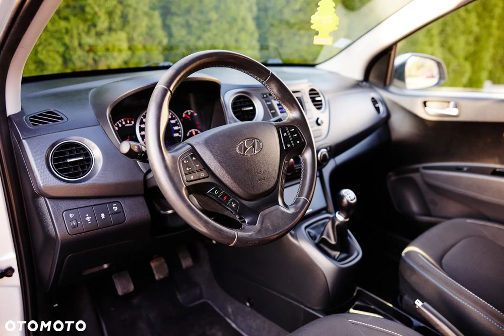 Hyundai i10 1.2 Fifa World Cup Edition - 13